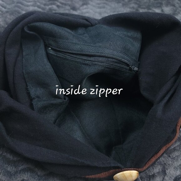 Sling Body Purse With Elephant Design On The Front. - Picture 6 of 10